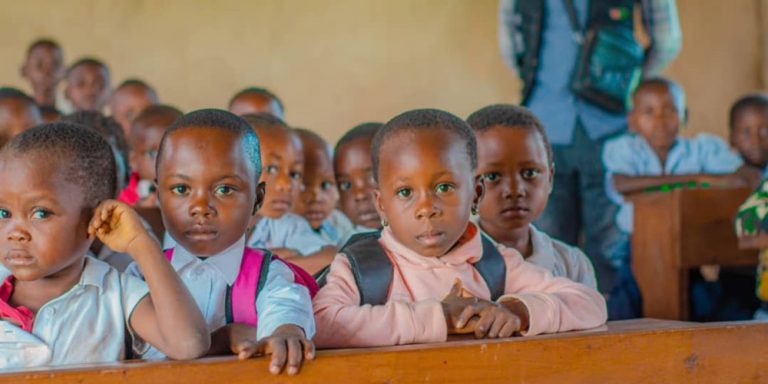 Salle de classe de première année primaire du CSDT.